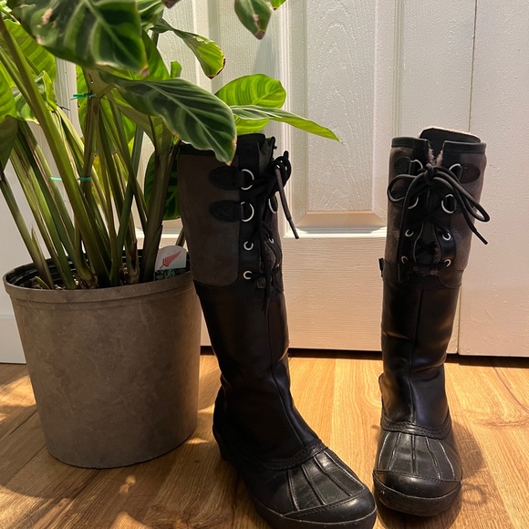 UGG Shoes - Ugg Black Women's Snow Boots